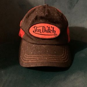 Von Dutch trucker hat